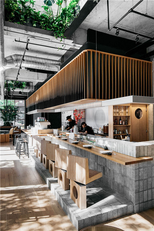 旭彩网：餐厅装修案例——天然材料的古朴与优雅